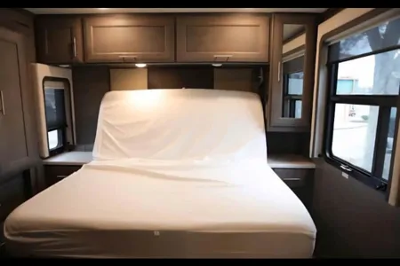 The Palazzo Royale – Luxury Diesel Class A