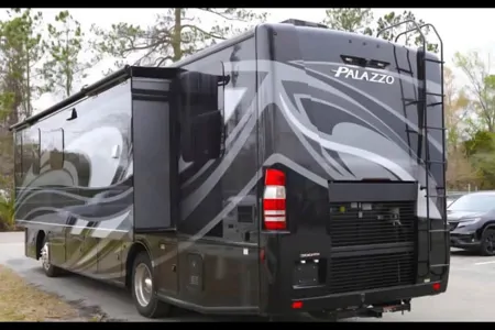 The Palazzo Royale – Luxury Diesel Class A