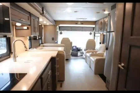 The Palazzo Royale – Luxury Diesel Class A