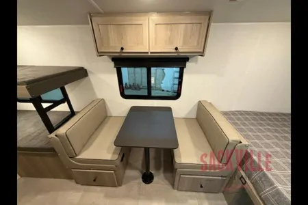 E & J’s RV Rentals