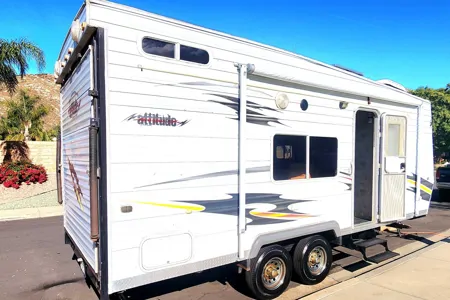 Jaime's Eclipse RV Attitude 21AK Toy Hauler