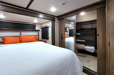 2022 Grand Design Solitude: High-End Comfort