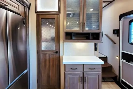 2022 Grand Design Solitude: High-End Comfort