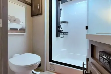 2022 Grand Design Solitude: High-End Comfort