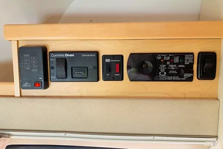 2009 Pleasure Way - 20 ft tiny home on wheel - with solar
