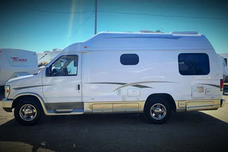 2009 Pleasure Way - 20 ft tiny home on wheel - with solar