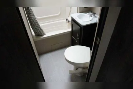 Kodiak Ultralite 240bhsl Travel Trailer - (AB Wildfires - Emergency Shelter Offering)