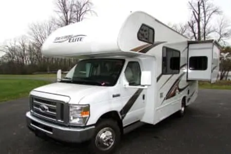 RV Trippin - "Eleanor" - Thor Freedom Elite