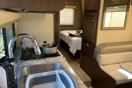 RV Trippin - "Eleanor" - Thor Freedom Elite