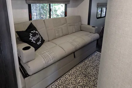 Tad: Small Rig, Big Adventures. 🐸