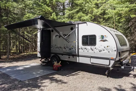 Tad: Small Rig, Big Adventures. 🐸