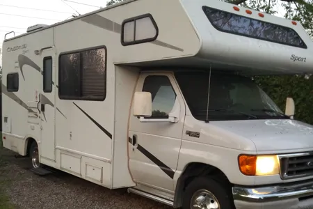 Class C Thor with bike/motorcycle stand 24 feet +option to rent motorcycle -sleeps up to 6