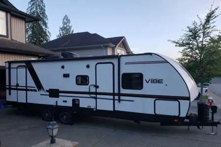 Andrew's Forest River VIBE T26DBH Travel Trailer
