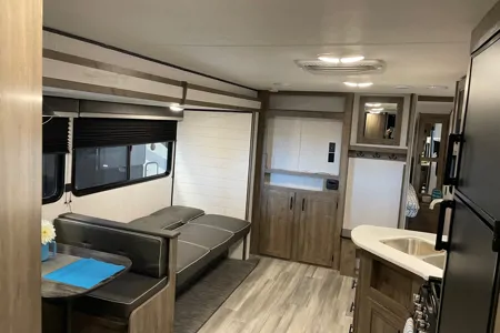 2021 Pioneer BH270 Travel Trailer