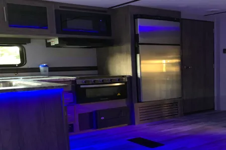 Richard's 270 zinger Lite by Crossroads  270 zinger Lite  Travel Trailer