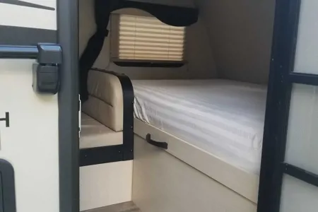 Easy Traveller