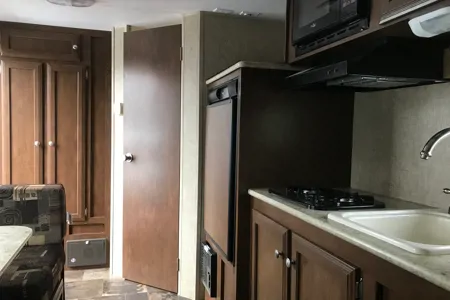 Belle petite roulotte 16 pi, pas trop pesante