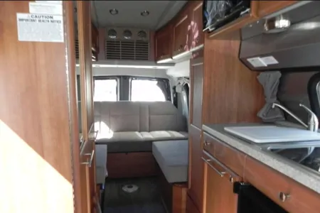 Karin's 2014 ROADTREK RANGER Class B