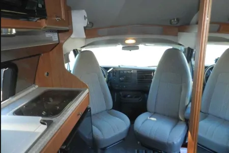 Karin's 2014 ROADTREK RANGER Class B