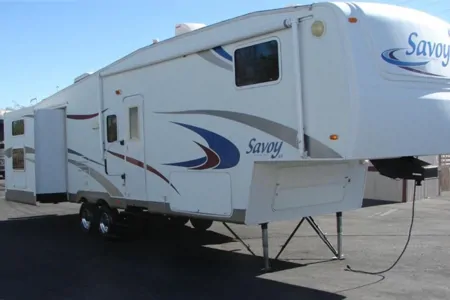 Holiday Rambler Savoy LX