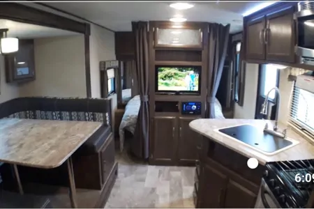 Sandra's Coachman Apex Travel Trailer