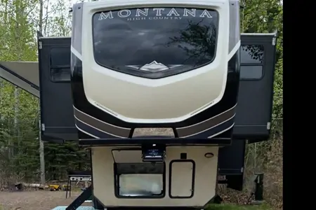  Keystone 376fl Montana high country  Fifth Wheel
