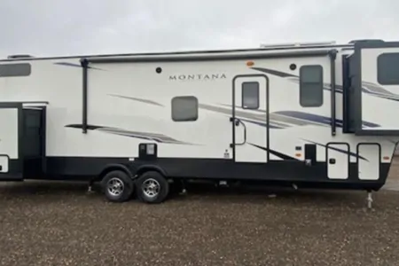  Keystone 376fl Montana high country  Fifth Wheel
