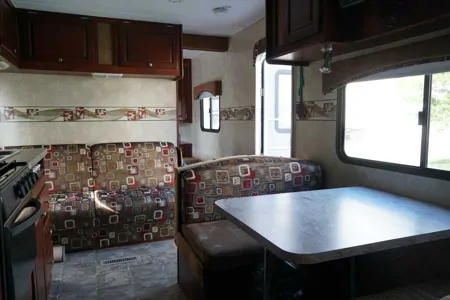 Nathan & Nayely's Thor Summit 28BH Travel Trailer