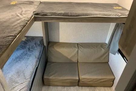 Brand New Dutchmen 2910 bhs Travel Trailer