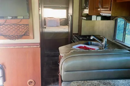 Park Getaway Thor Motor Coach Four Winds Class C