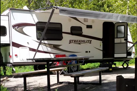 Henry's Gulf Stream Streamlite Ultra Light Travel Trailer