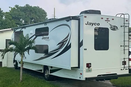 DIERLYS's Jayco REDHAWK Class C