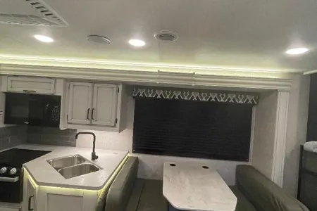 DIERLYS's Jayco REDHAWK Class C