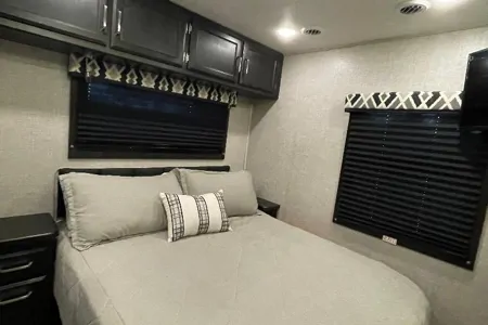 DIERLYS's Jayco REDHAWK Class C