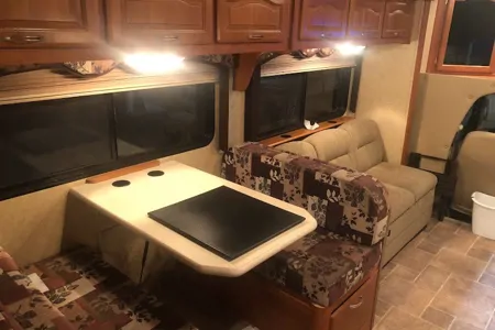 Todd's sun seeker 3100 Class C