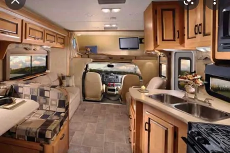 Todd's sun seeker 3100 Class C