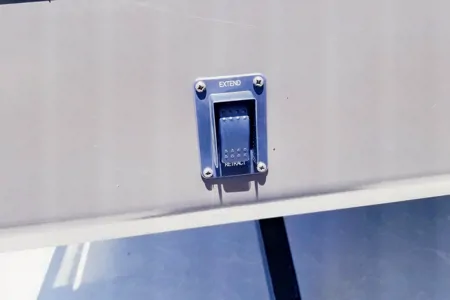 RADIANCE Travel Trailer / Sleep 9 / Bunk Beds