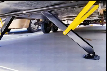 RADIANCE Travel Trailer / Sleep 9 / Bunk Beds