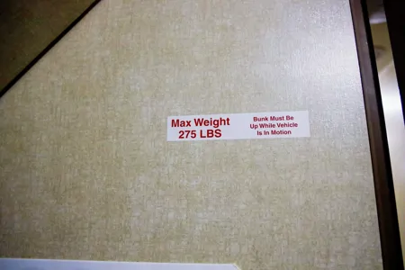 RADIANCE Travel Trailer / Sleep 9 / Bunk Beds