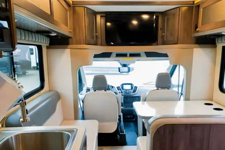 Winnebago Fuse 23T Class C