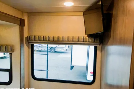 Winnebago Fuse 23T Class C