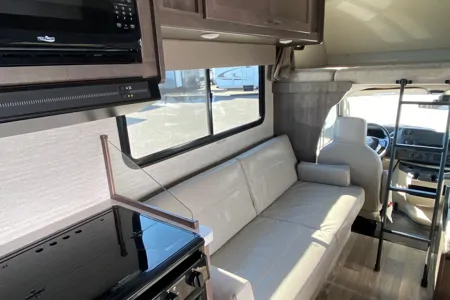 Winnebago Minnie Winnie 25B Classe C