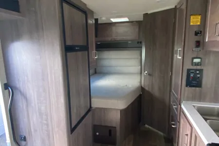 Winnebago Minnie Winnie 25B Classe C