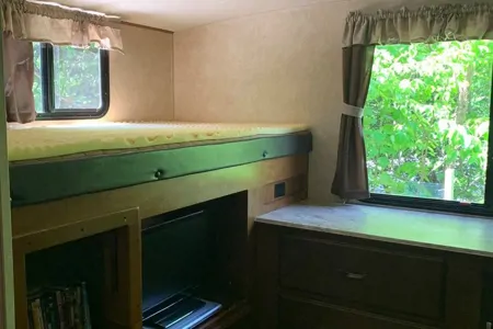 Coonhound RV 300BH Hemisphere  Travel Trailer 37  ft