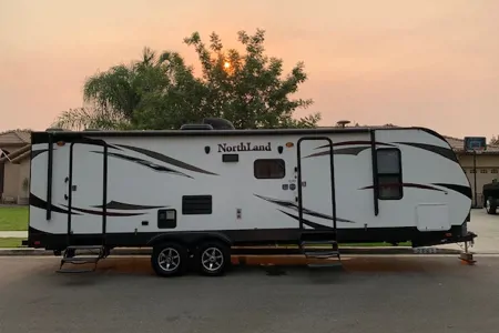 Daniel's Northland 28 DBSS Travel Trailer