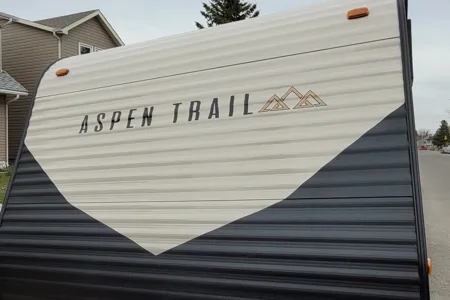 Bench Dutchmen Aspen Trail Travel Trailer