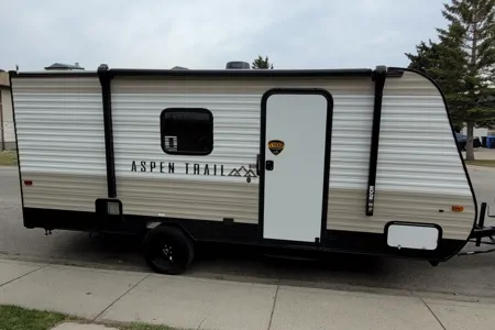 Bench Dutchmen Aspen Trail Travel Trailer