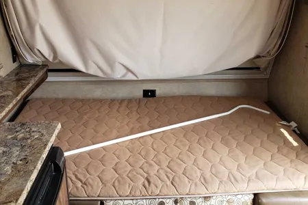 Jamie's Coachmen Clipper 16b Hybrid