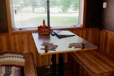 Molly's Exiss Living quarters stock trailer Fifth Wheel