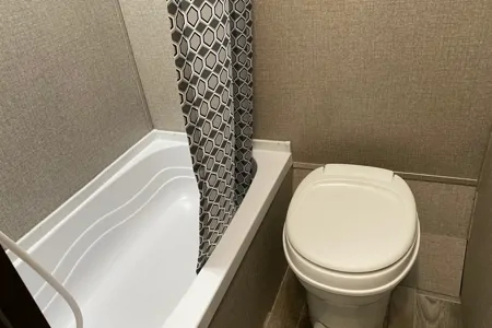 Only 3000lbs - Brand new 2021 Jayco 5 sleeper trailer